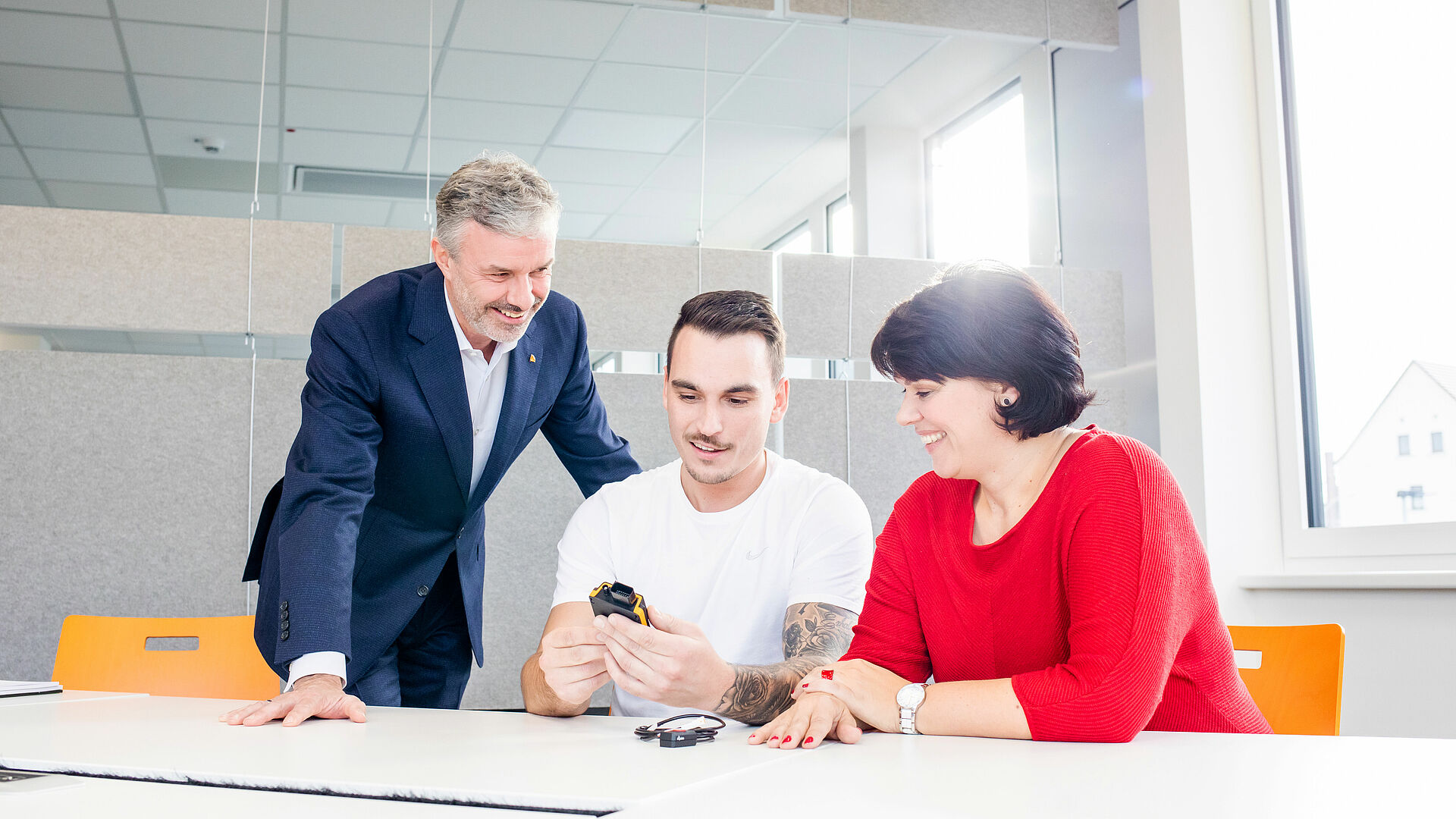 Erfahrungsaustausch für junge und etablierte Unternehmen finden Sie im Sächsischen Mentoring Netzwerk